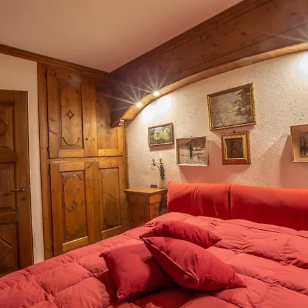Apartamento Joivy Big Flat For 6 With Backyard And Parking In Courmayeur