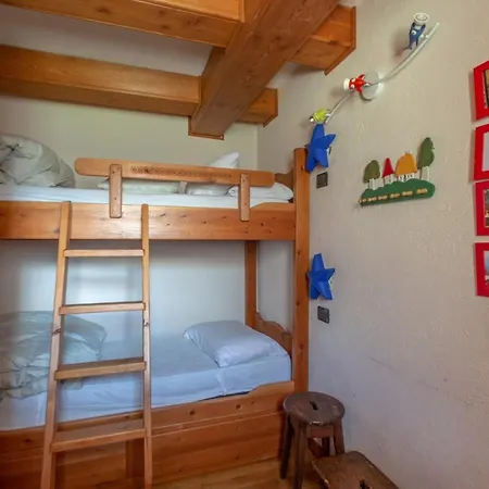 Apartamento Joivy Big Flat For 6 With Backyard And Parking In Courmayeur