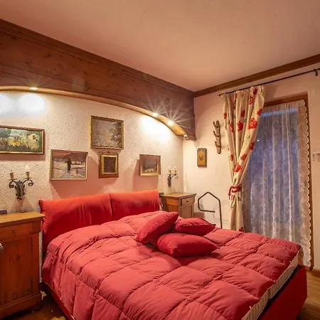 Joivy Big Flat For 6 With Backyard And Parking In Apartment Courmayeur