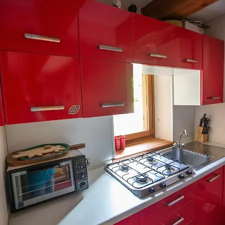 Daire Joivy Big Flat For 6 With Backyard And Parking In *