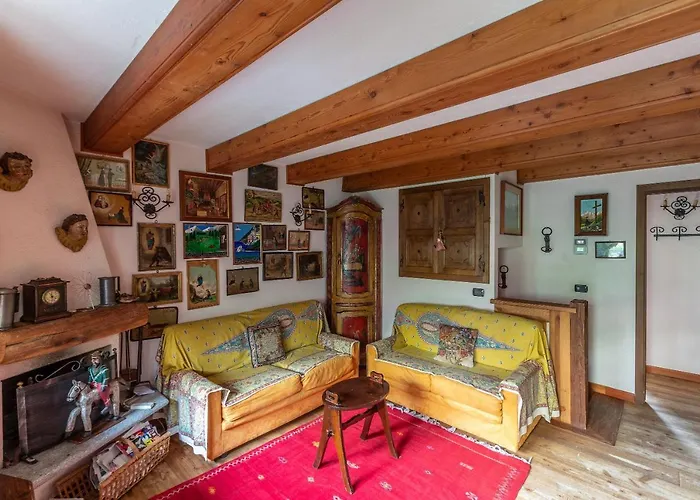 Apartment Joivy Big Flat For 6 With Backyard And Parking In Courmayeur